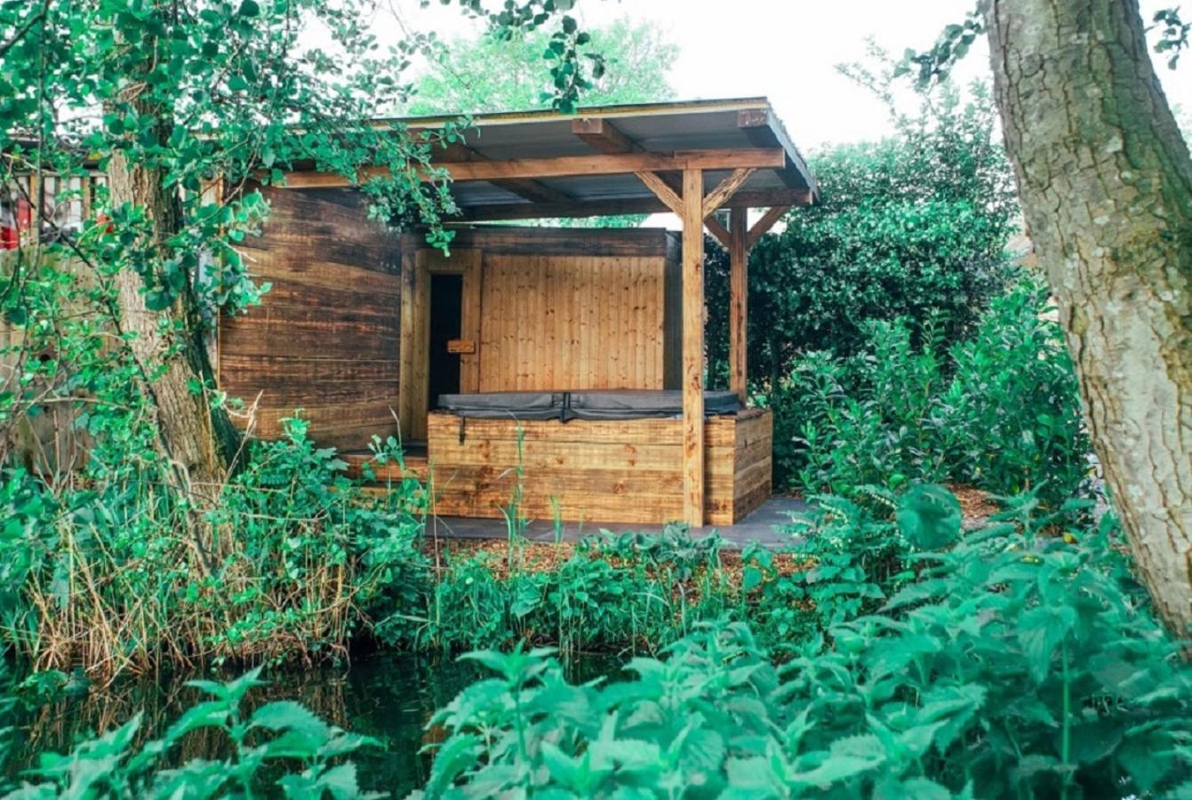 Bohemian Experience Wellness, Jacuzzi, Sauna, Bbq, Garden, Sleeps 14 Kockengen Exterior photo