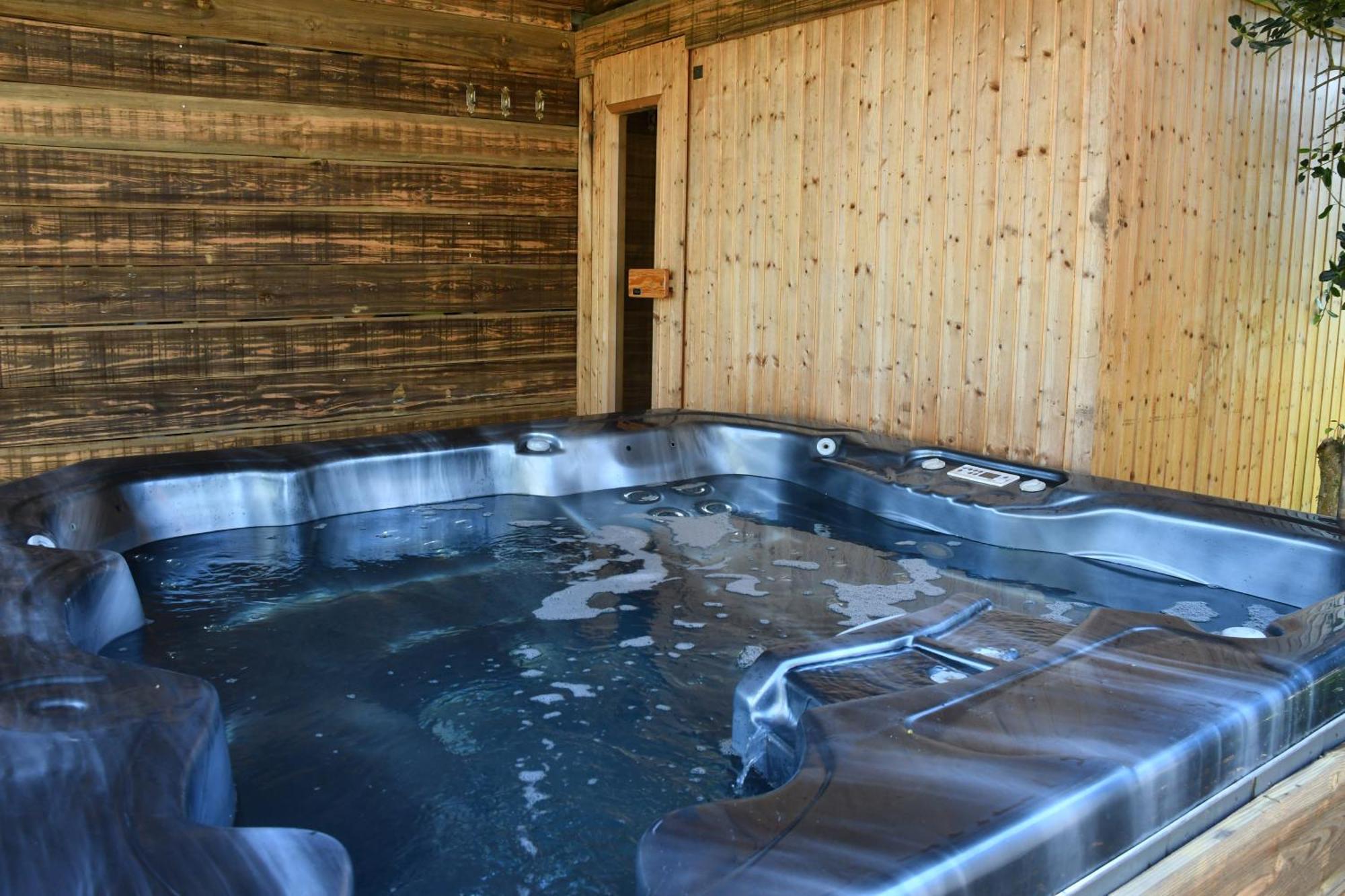 Bohemian Experience Wellness, Jacuzzi, Sauna, Bbq, Garden, Sleeps 14 Kockengen Exterior photo