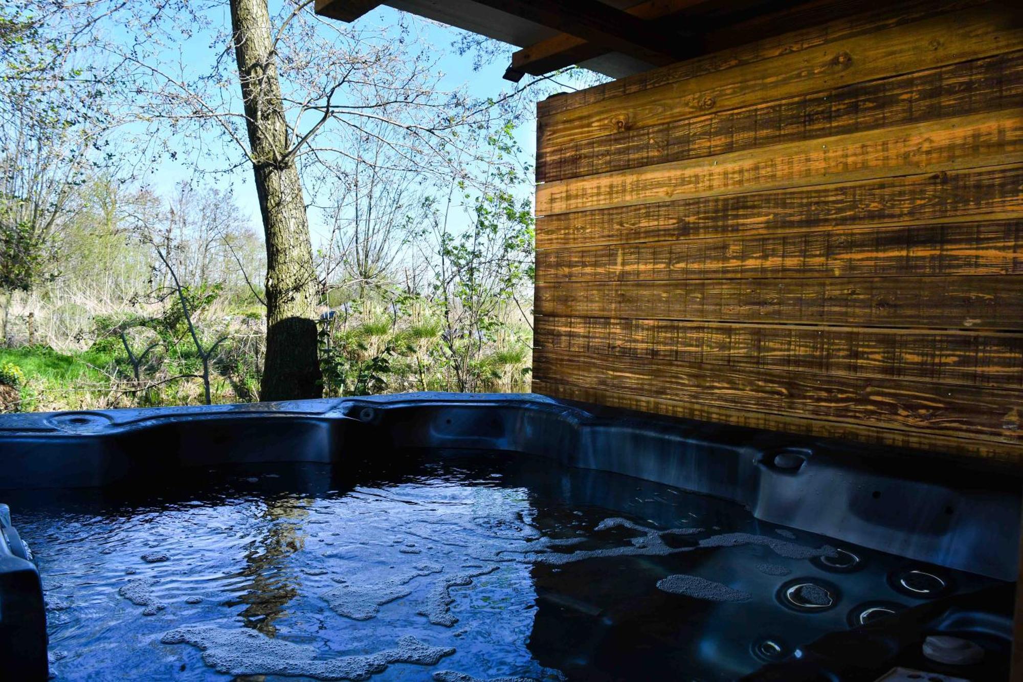 Bohemian Experience Wellness, Jacuzzi, Sauna, Bbq, Garden, Sleeps 14 Kockengen Exterior photo