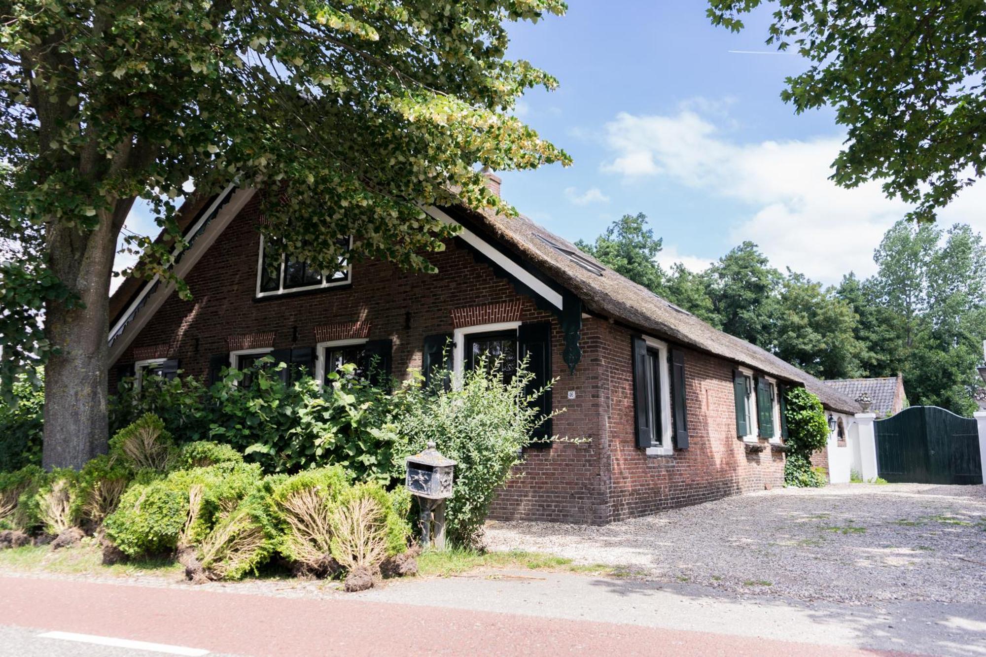 Bohemian Experience Wellness, Jacuzzi, Sauna, Bbq, Garden, Sleeps 14 Kockengen Exterior photo